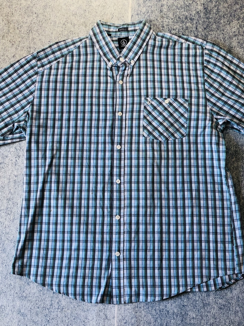 Volcom Men's Plaid Button-Down Shirt in Teal, Black, and White